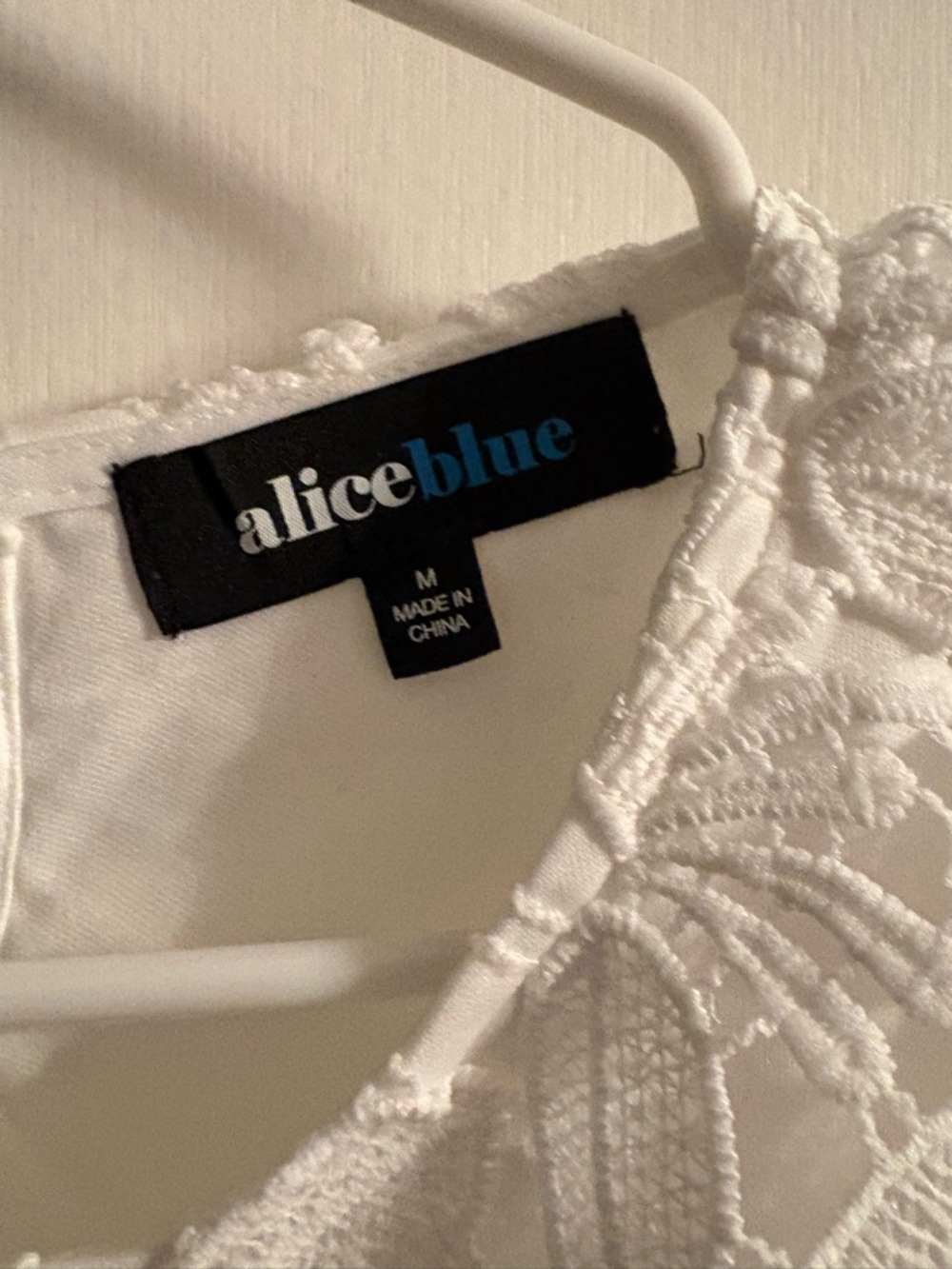 NWT Alice Blue Floral Blouse - Picture 4 of 8